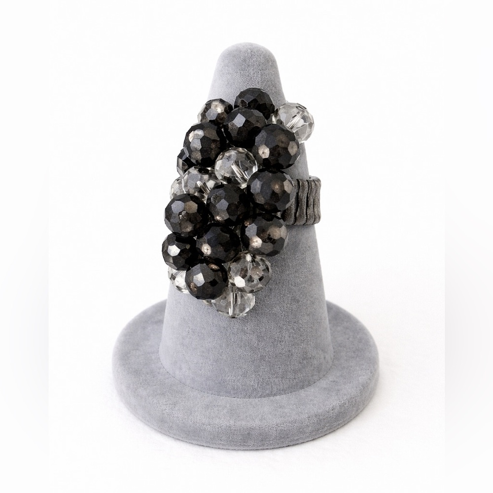 Vintage stretch Elegant Black and Silver Beaded Ring